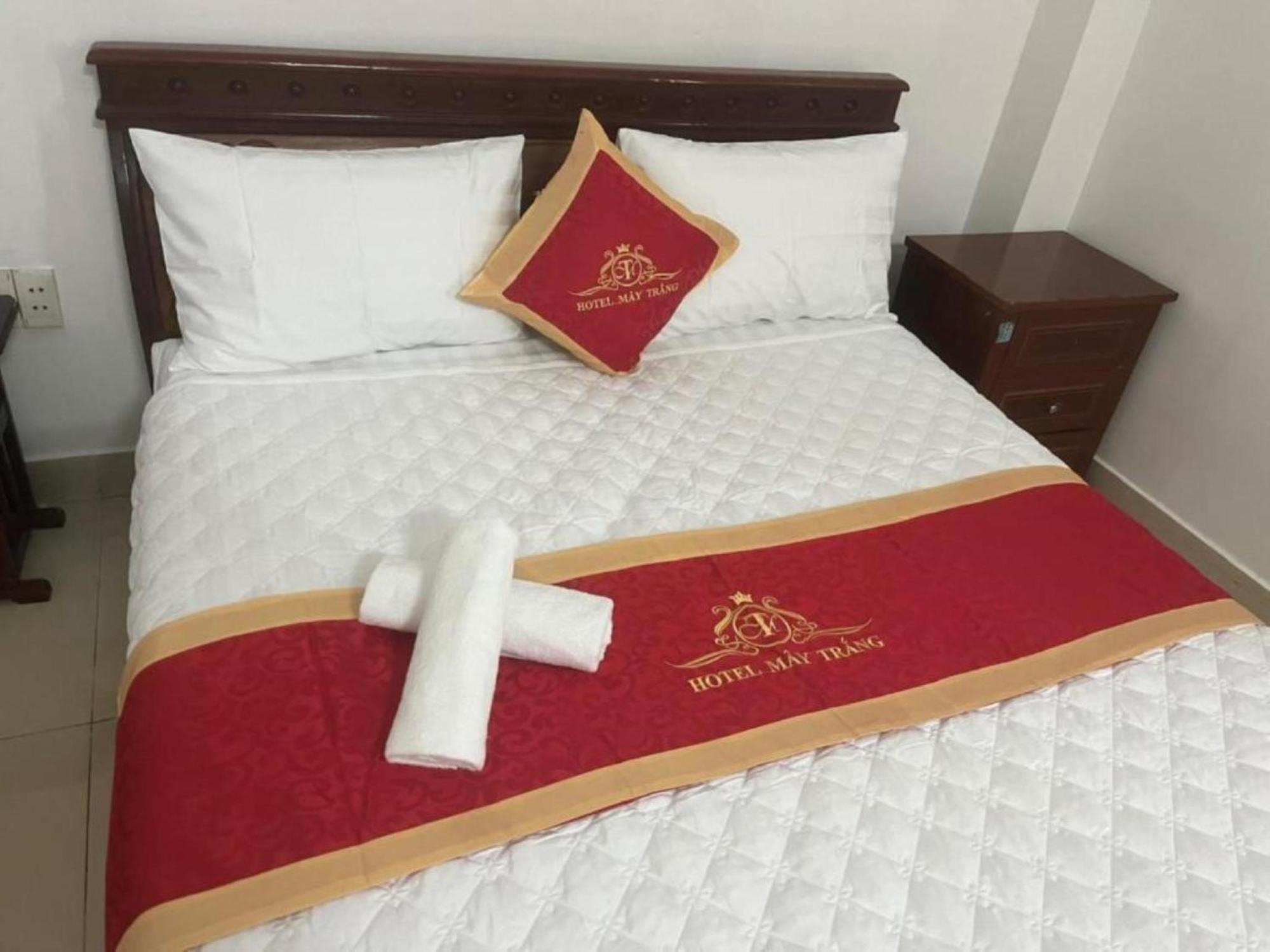 Trang Hotel *
